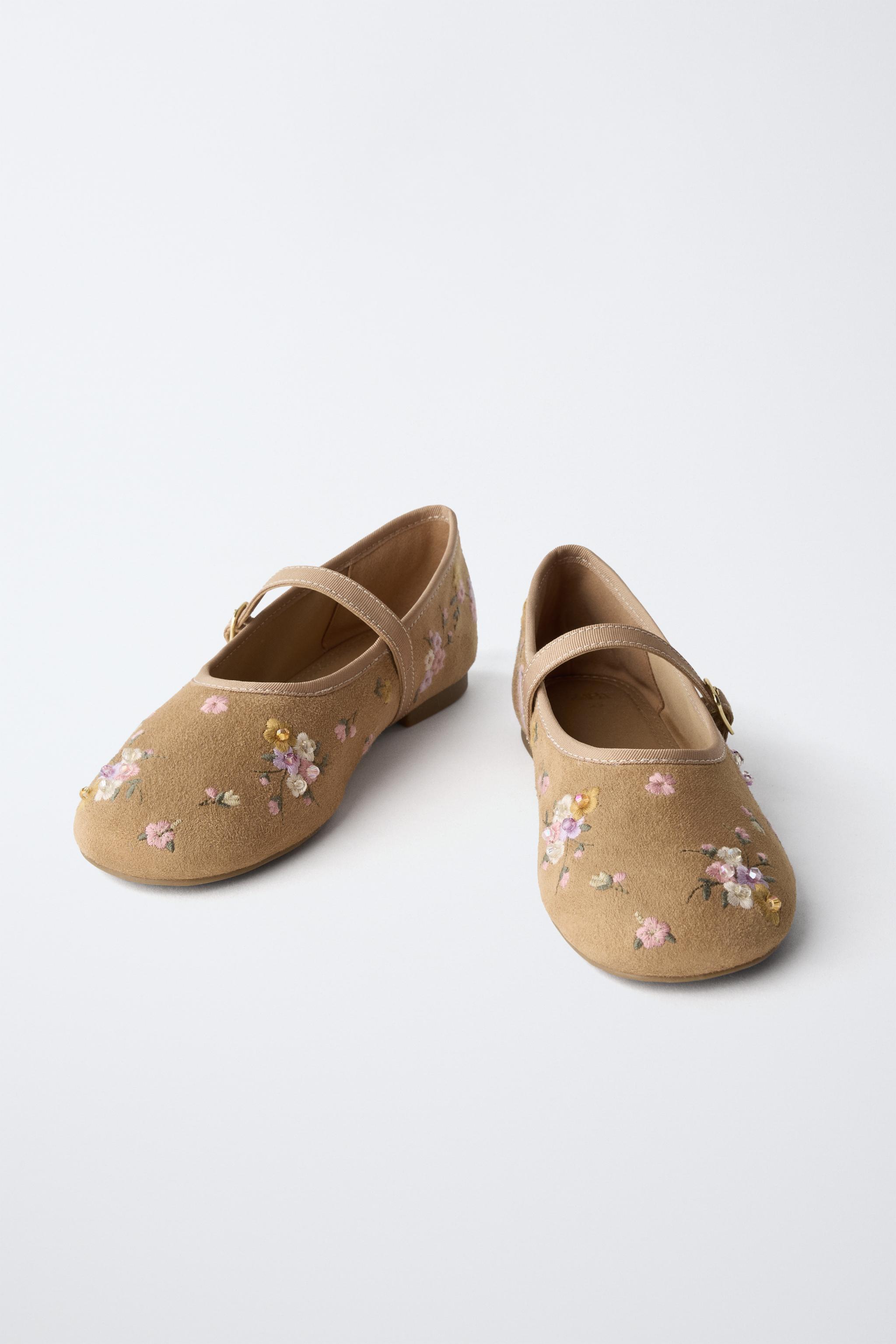 EMBROIDERED FLORAL BALLET FLATS